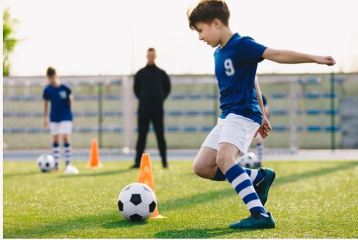 Football skills that are easy to learn 