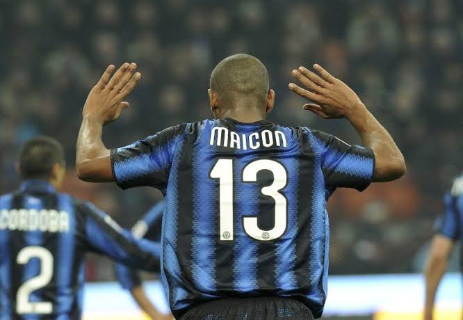Maicon wore number 13 jersey