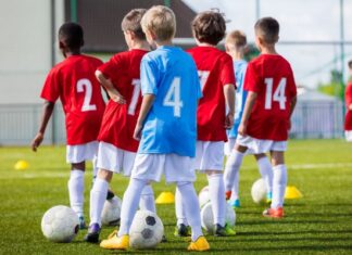 Advantages of a Football Camp for Children