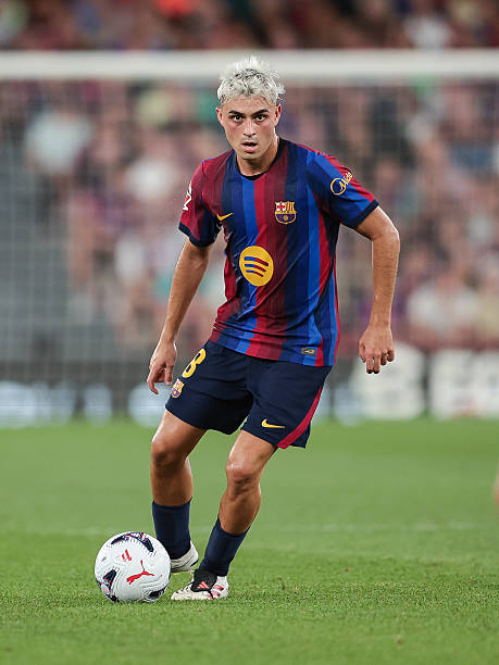 Pedri (Barcelona) best midfielders in La Liga