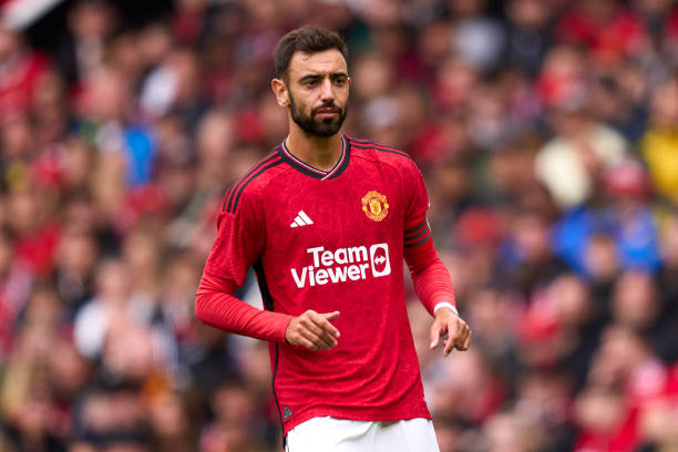 Bruno Fernandes best midfielders in the world MANCHESTER, ENGLAND - AUGUST 05: Bruno Fernandes of Manchester United looks on during the pre-season friendly match between Manchester United and RC Lens at Old Trafford on August 05, 2023 in Manchester, England.