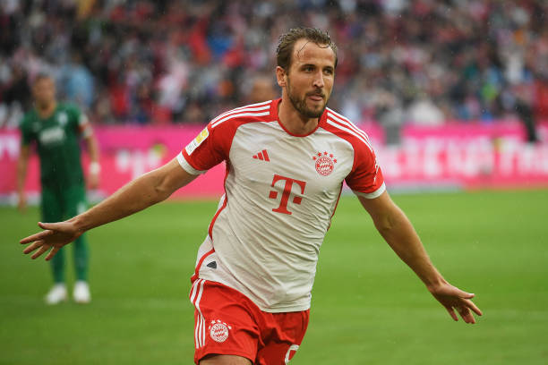 Harry Kane best strikers in the world MUNICH, GERMANY - AUGUST 27: Harry Kane of Bayern Munich celebrates after scoring the team's second goal from the penalty-spot during the Bundesliga match between FC Bayern München and FC Augsburg at Allianz Arena on August 27, 2023 in Munich, Germany.