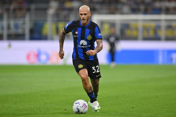 Federico Dimarco best left backs in the world MILAN, ITALY - AUGUST 19: Federico Dimarco of FC Internazionale in action during the Serie A TIM match between FC Internazionale and AC Monza at Stadio Giuseppe Meazza on August 19, 2023 in Milan, Italy.