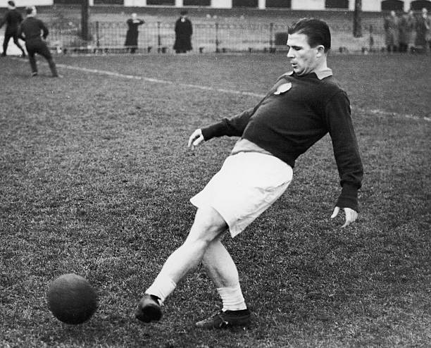 Ferenc Puskás footballers with the most assists in football history 