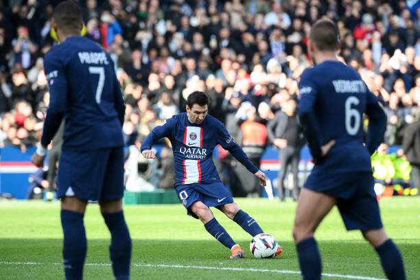 Lionel Messi free-kick for PSG football players with the most free kick goals