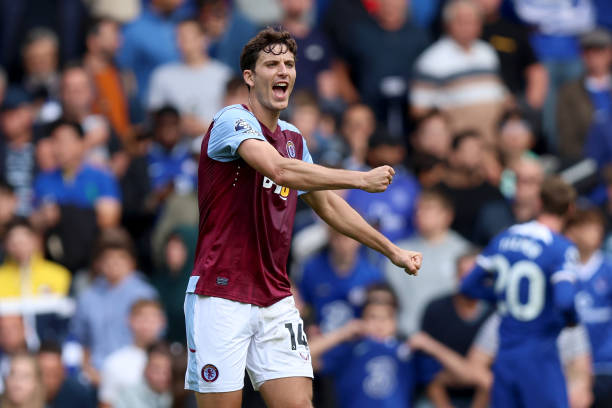 Pau Torres best left-footed centre-backs in the world LONDON, ENGLAND - SEPTEMBER 24: Pau Torres of Aston Villa celebrates after the team's victory during the Premier League match between Chelsea FC and Aston Villa at Stamford Bridge on September 24, 2023 in London, England.