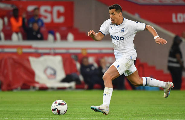 Alexis Sánchez soccer players who grew up poor 