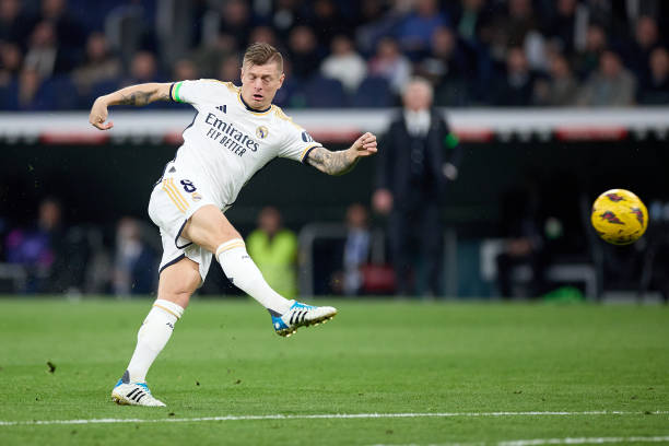 Toni Kroos best set-piece takers in football Toni Kroos of Real Madrid is kicking the ball during the La Liga EA Sports match between Real Madrid and Atletico de Madrid at Stadium Santiago Bernabeu in Madrid, Spain, on February 4, 2024.