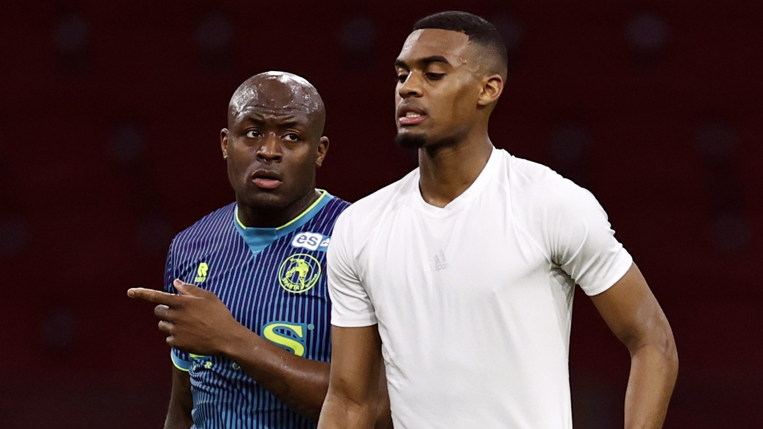 Ryan Gravenberch (Netherlands) and Danzell Gravenberch (Suriname) brothers who play for different countries