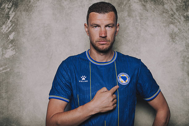 TORONTO, ONTARIO - JUNE 08: (EXCLUSIVE COVERAGE) (EDITOR'S NOTE: This image has been digitally altered.) Edin Dzeko #11 of Bosnia and Herzegovina poses for a portrait during the official FIFA World Cup 2026 portrait session on June 08, 2026 in Toronto, Ontario.
