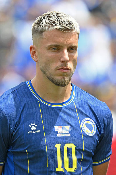 ST LOUIS, MISSOURI - JUNE 6: Ermedin Demirovic #10 of Bosnia and Herzegovina before the first half of the international friendly match between Panama and Bosnia & Herzegovina at Energizer Park on June 6, 2026 in St Louis, Missouri.