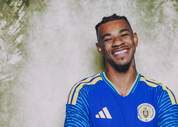 BOCA RATON, FLORIDA - JUNE 09: (EXCLUSIVE COVERAGE) (EDITOR'S NOTE: This image has been digitally altered.) Juninho Bacuna #7 of Curacao poses for a portrait during the official FIFA World Cup 2026 portrait session on June 09, 2026 in Boca Raton, Florida. 