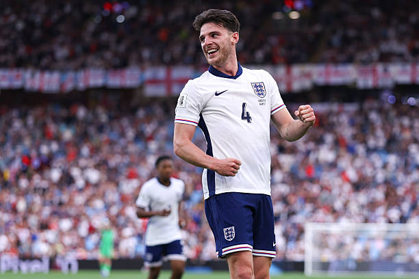 BIRMINGHAM, ENGLAND - SEPTEMBER 6: Declan Rice of England celebrates after scoring a goal to make it 2-0 during the FIFA World Cup 2026 qualifier match between England and Andorra at Villa Park on September 6, 2025 in Birmingham, England.