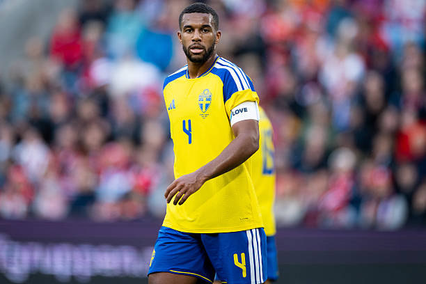 OSLO, NORWAY - JUNE 1: Isak Hien of Sweden looks on during the international friendly match between Norway and Sweden at Ullevaal Stadion on June 1, 2026 in Oslo, Norway.