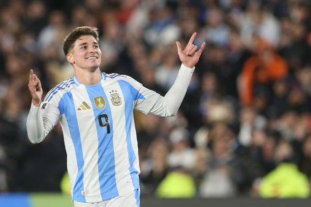 BUENOS AIRES, ARGENTINA - SEPTEMBER 05: Julian Alvarez of Argentina celebrates after scoring the team's second goal during the FIFA World Cup 2026 Qualifier match between Argentina and Chile at Estadio Más Monumental Antonio Vespucio Liberti on September 05, 2024 in Buenos Aires, Argentina.