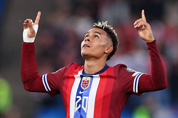 OSLO, NORWAY - OCTOBER 11: Antonio Nusa of Norway celebrates after scoring a goal to make it 1-0 during the FIFA World Cup 2026 qualifier match between Norway and Israel at Ullevaal Stadion on October 11, 2025 in Oslo, Norway.
