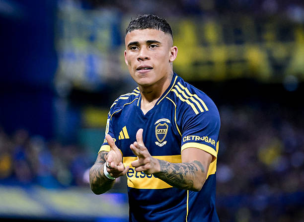 BUENOS AIRES, ARGENTINA - NOVEMBER 30: Ayrton Costa of Boca Juniors celebrates after scoring his team's first goal during a Torneo Clausura Betano 2025 Quarterfinal match between Boca Juniors and Argentinos Juniors at Estadio Alberto J. Armando on November 30, 2025 in Buenos Aires, Argentina.