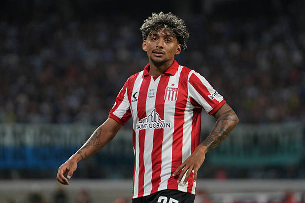 SANTIAGO DEL ESTERO, ARGENTINA - DECEMBER 13: Cristian Medina of Estudiantes La Plata looks on during the Torneo Clausura Betano 2025 Final match between Racing Club and Estudiantes at Estadio Unico Madre de Ciudades on December 13, 2025 in Santiago del Estero, Argentina.