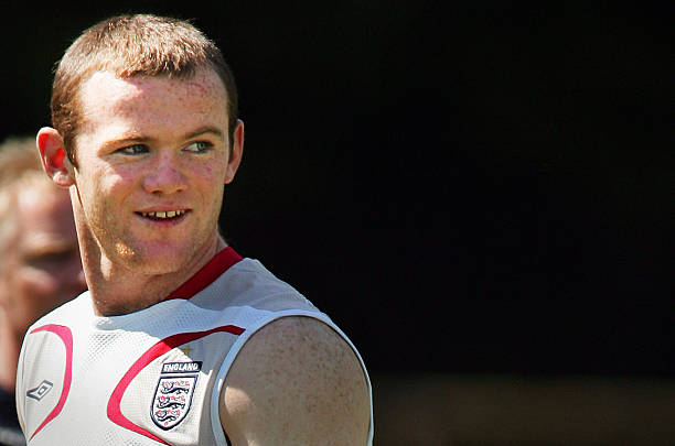 B?hlertal, GERMANY: English forward Wayne Rooney pictured during training at Mittelbergstadion in Buhlertal 08 June 2006. Rooney returned to Germany late 07 June after flying to Manchester for a scan on his injured right foot. The 20-year-old striker was put through his paces with his teammates and showed no ill effects in his first run-out since jetting back from Manchester after being given the green light to play in the World Cup. AFP PHOTO ADRIAN DENNIS